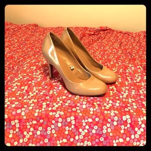 Nude Mossimo heels size 6.5
